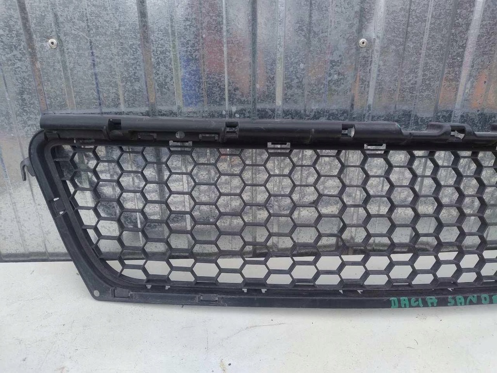 фото №2, Решётка радиатора решётка радиатора dacia sandero 8200735103