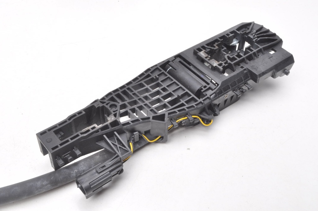 Maserati ghibli 3 замок двері лівий перед передній 670100891 Київ