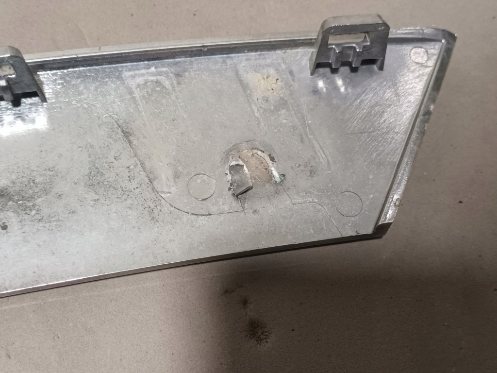 Решітка радіатора tesla x решітка радіатора хром 1047022-00-c Зі Шроту