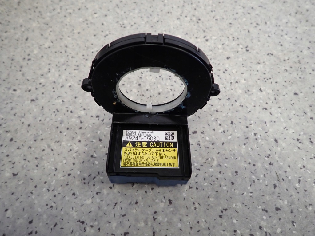 Купити Toyota verso 09- датчик kąta повороту