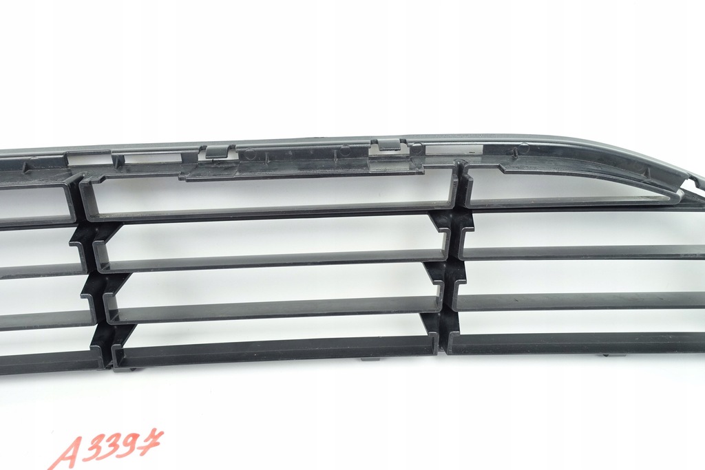 фото №10, Решітка бампера середня volvo v40 12-19 31283743