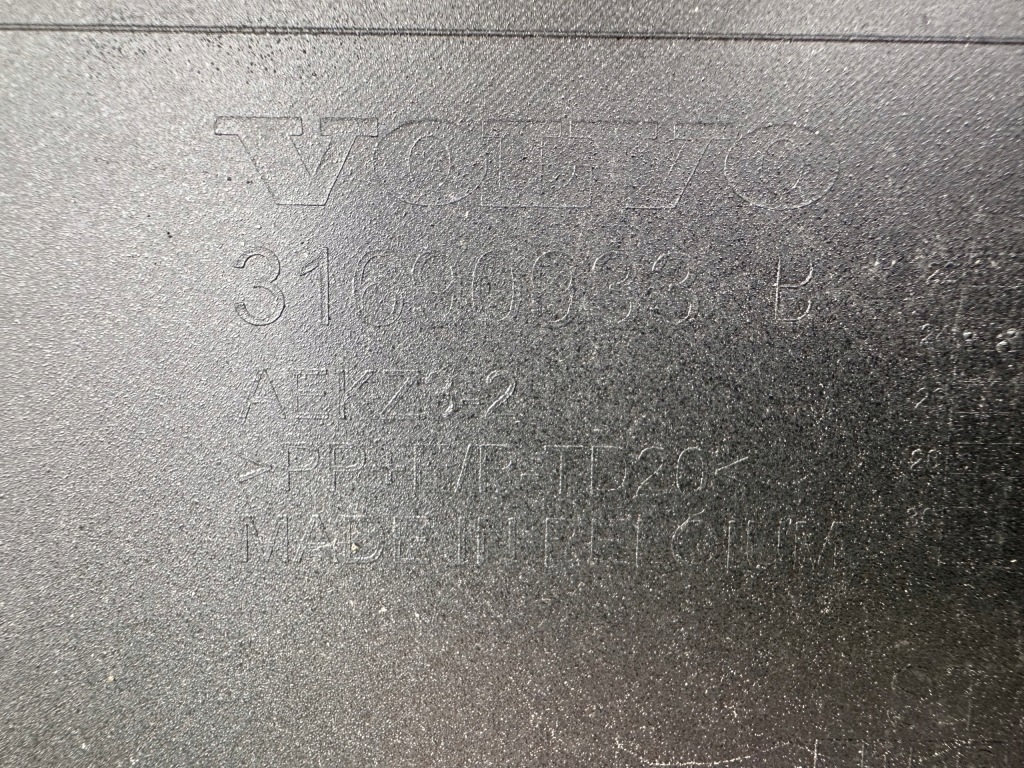 Volvo xc40 lift recharge 22- бампер перед 6xpdc омыватель с Разборки