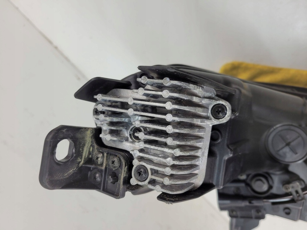 фото №12, Kia ev9 права передня лампа full led