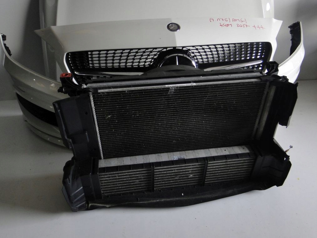 Купити Mercedes a klasa w176 радіатор води кондиціонер вентилятор