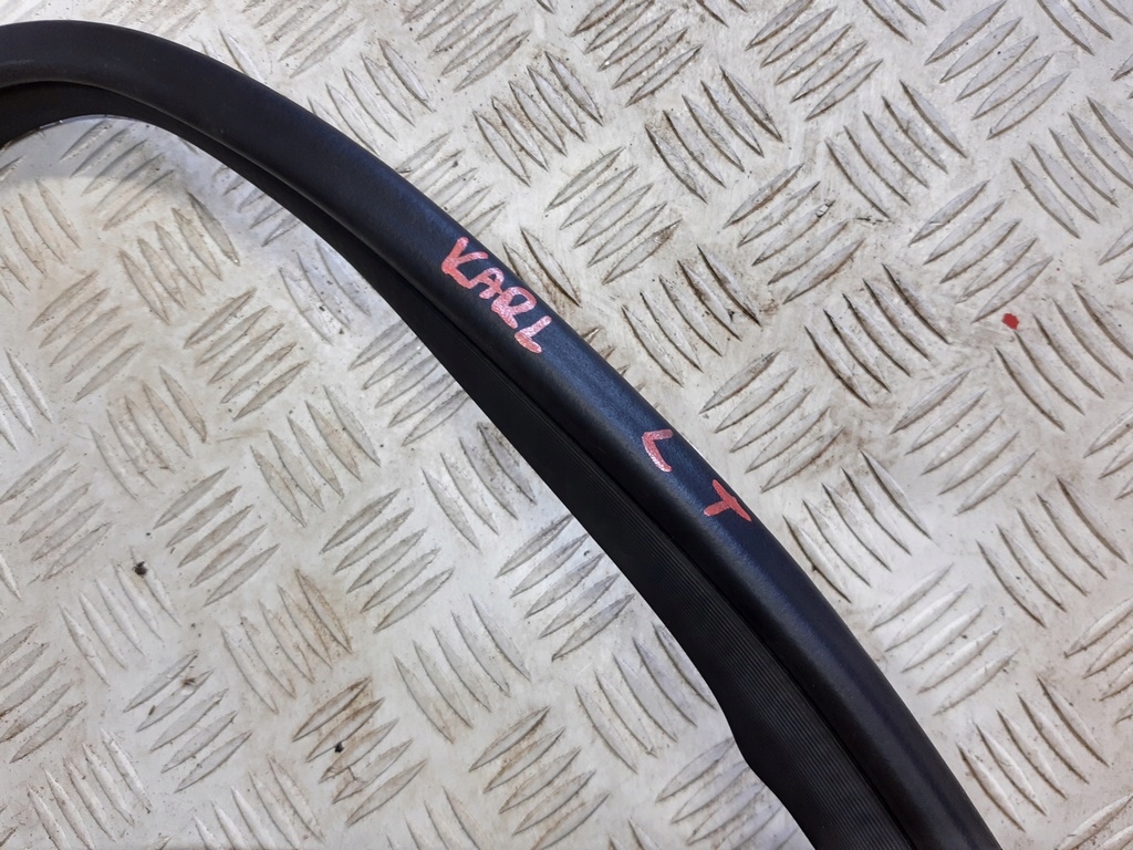 фото №2, Opel karl прокладка дверь левый задняя