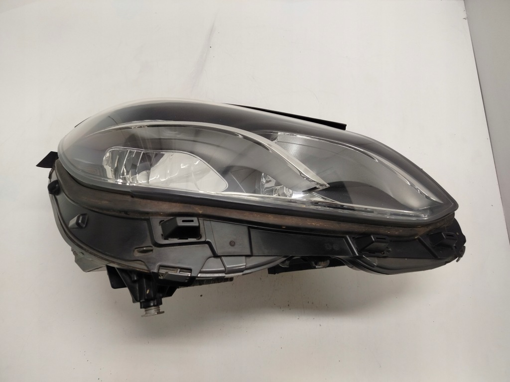 Mercedes w212 e-klasa рестайлинг  led фара правый  левая в Украине