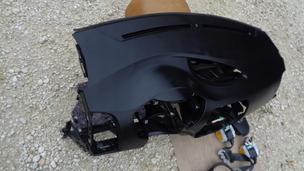 фото №10, Hyundai i20 08-15 приборная панель консоль подушка безопасности ремни идеальное состояние