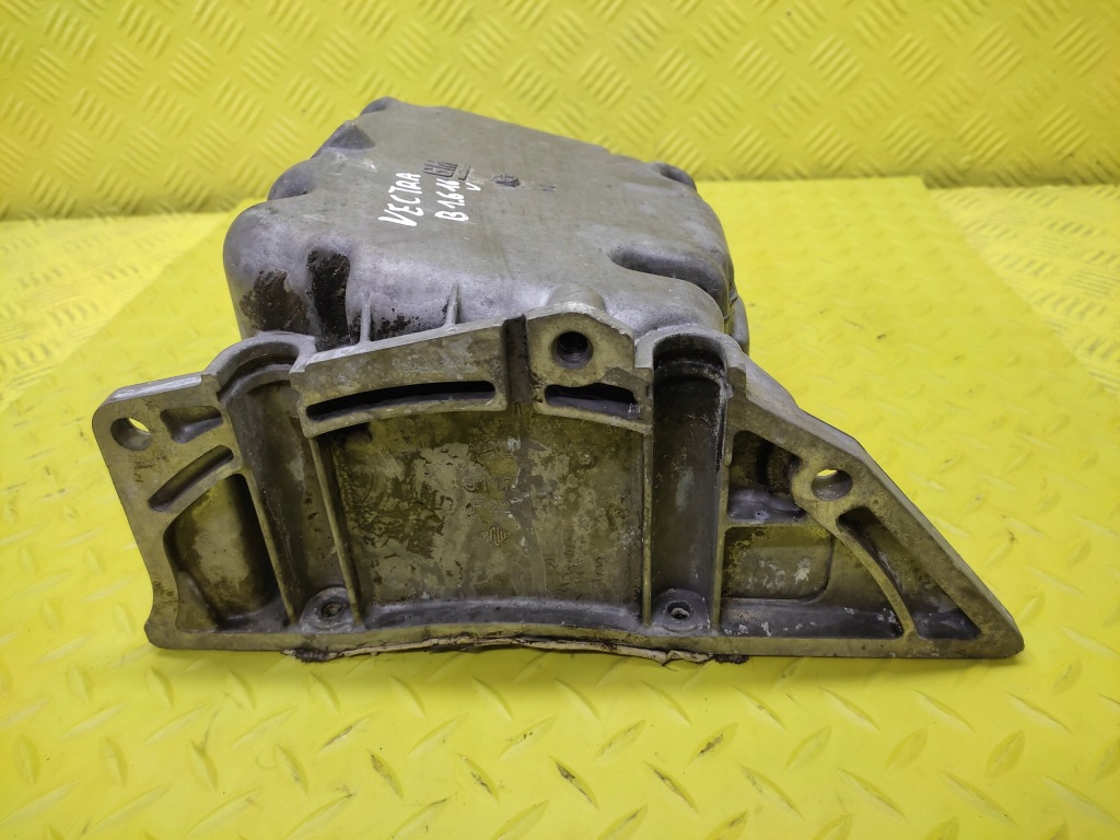 Opel vectra b 1.6 16v піддон піддон масляна 90400134 в Україні