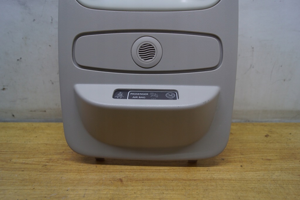 фото №4, Лампа потолочный перед renault captur i