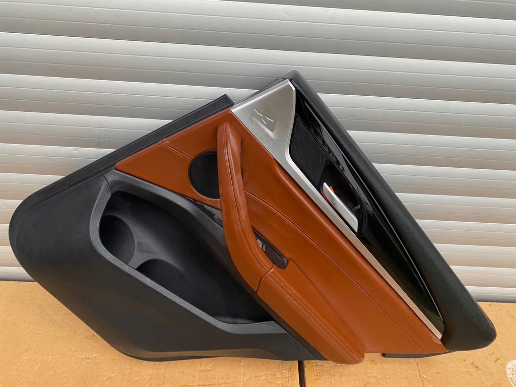 фото №1, Оббивка обшивка двері правий задня bmw x4 g02