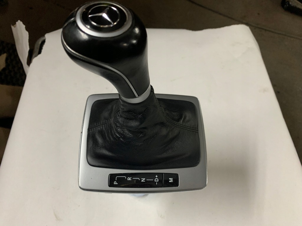 фото №1, Mercedes w204 glk ручка чохол w2042671088