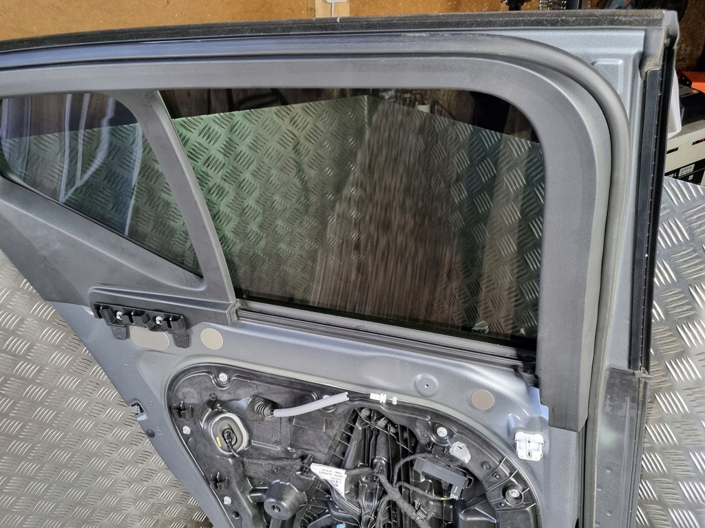 фото №11, 2019 volvo xc40 двері задні