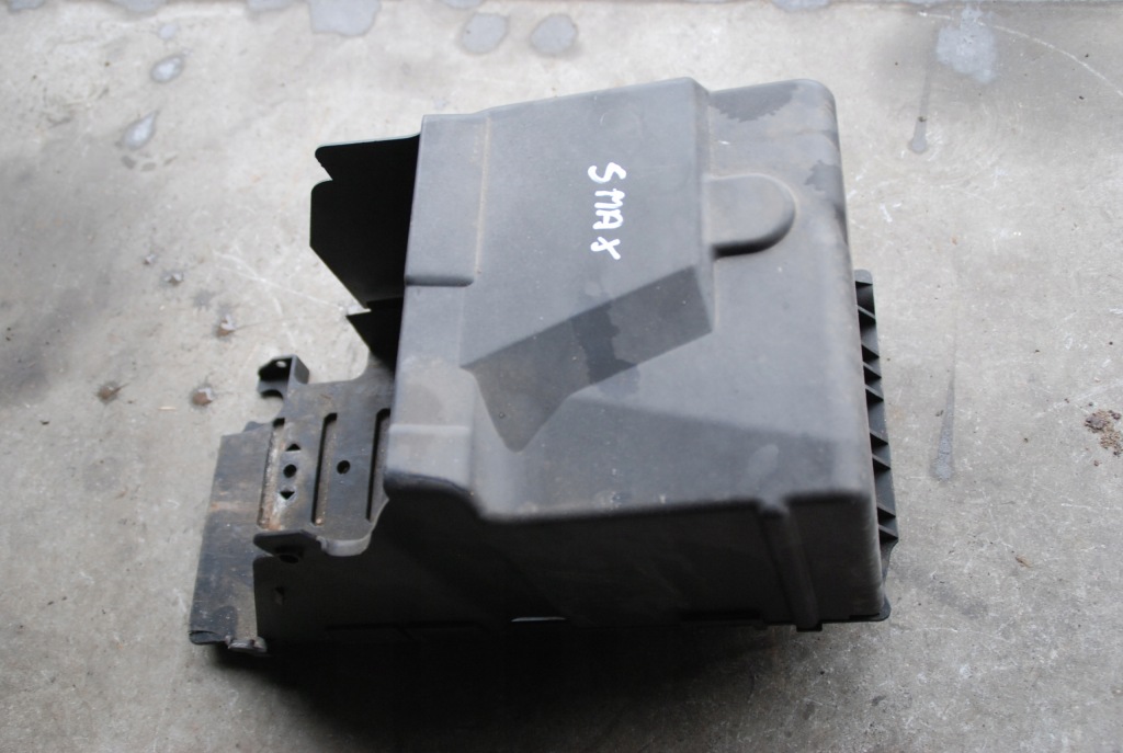 фото №1, Ford s-max galaxy mk3 корпус коробка акумулятор