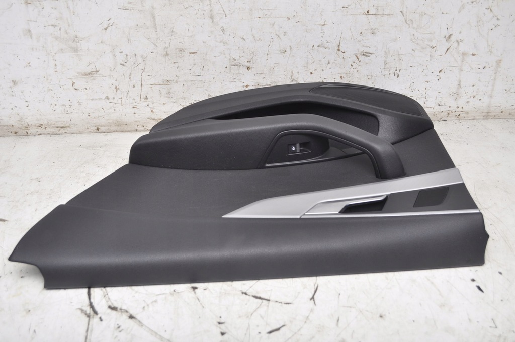 фото №10, Audi a4 b9 обшивка двері правий задня sedan