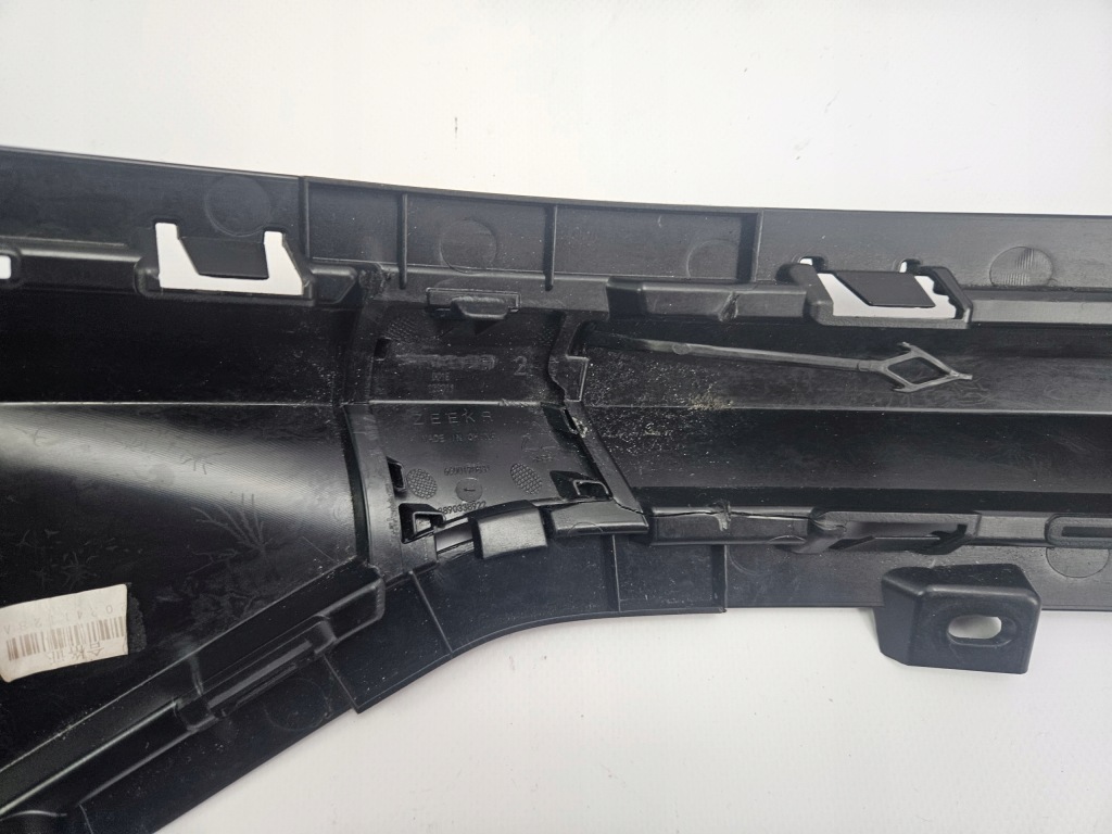 фото №11, Zeekr 001 2021 - молдинг бампера задняя правый новый 8892071105 8894700071