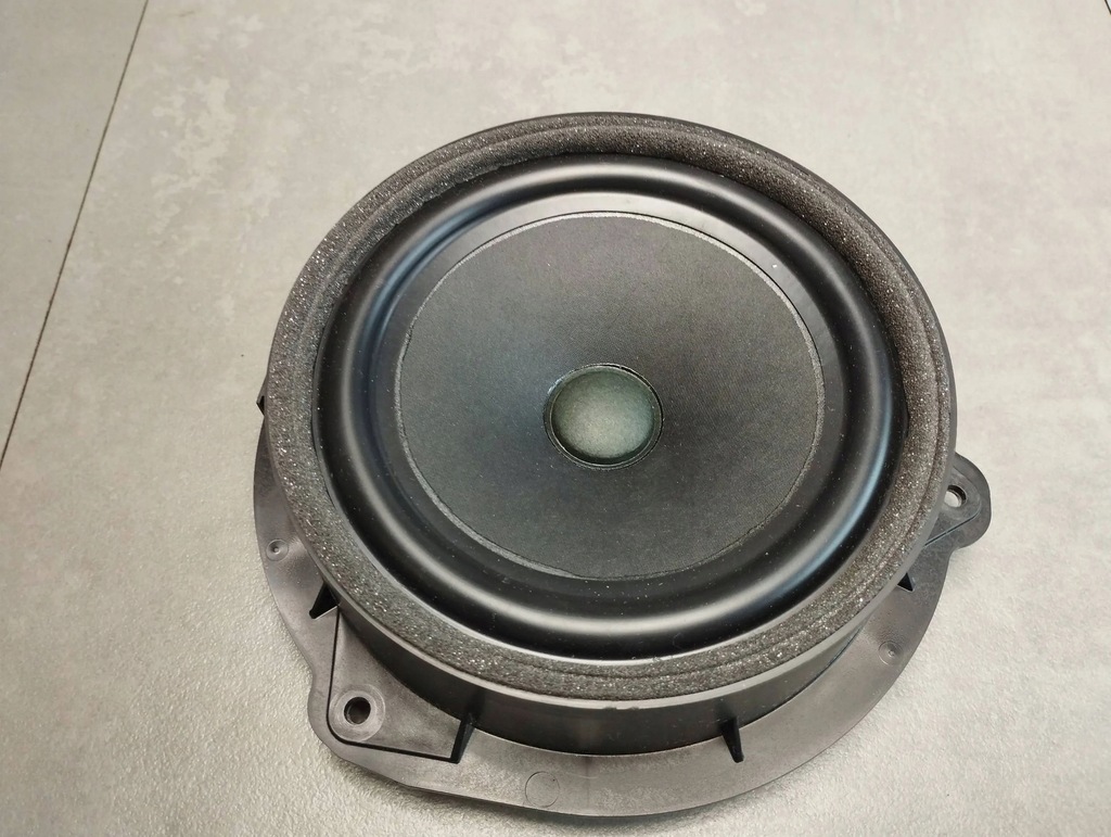 фото №1, Audi q3 f3 83a динамик дверь задняя 83a035411