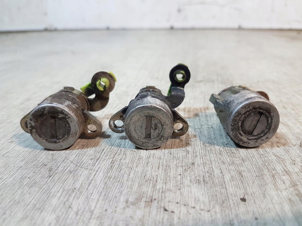 фото №1, Вкладыши замка дверь toyota previa estima kpl