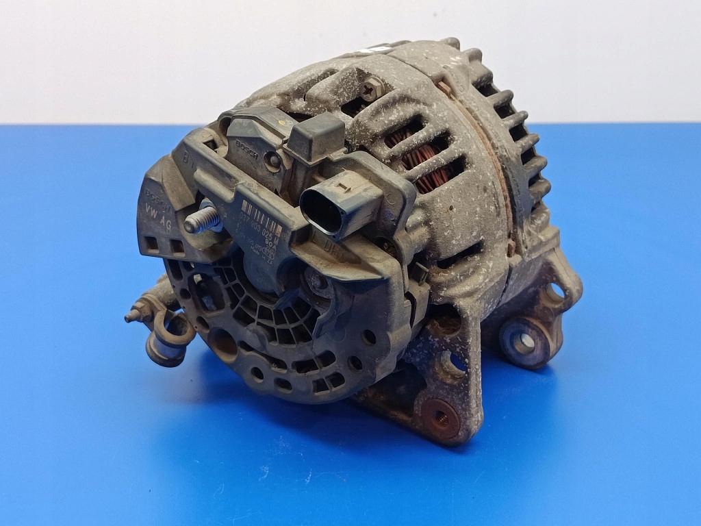 Skoda roomster 1 1.4 генератор 037903025m 0124325013 перевірений Оригінал