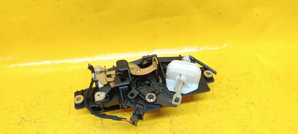 фото №10, Ручка замка кришки задня audi a3 8l 8d9827565h