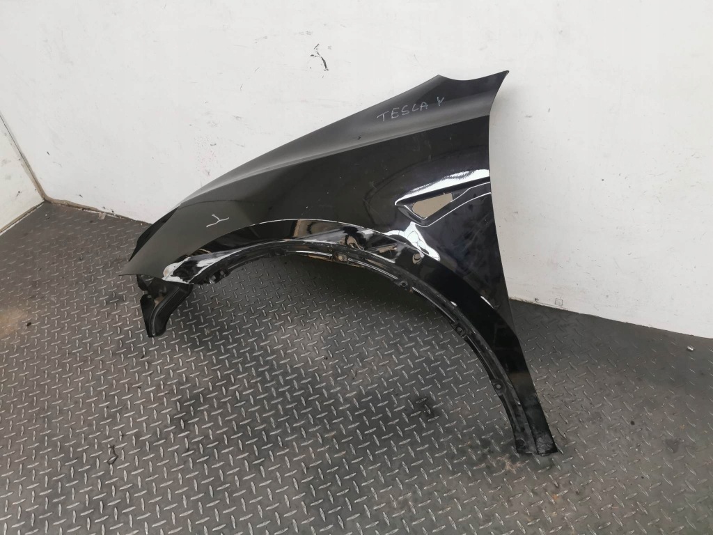 Крыло  левое  перед tesla y оригинальный номер 1493465-00-b Недорого