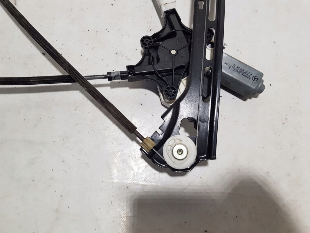 Механизм стекло левый перед передний водителя mercedes w207 a2077200546 Доставка