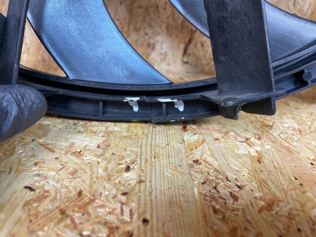 Вентилятор радіатор корпус land range rover jaguar gj32-8c607-bc Недорого