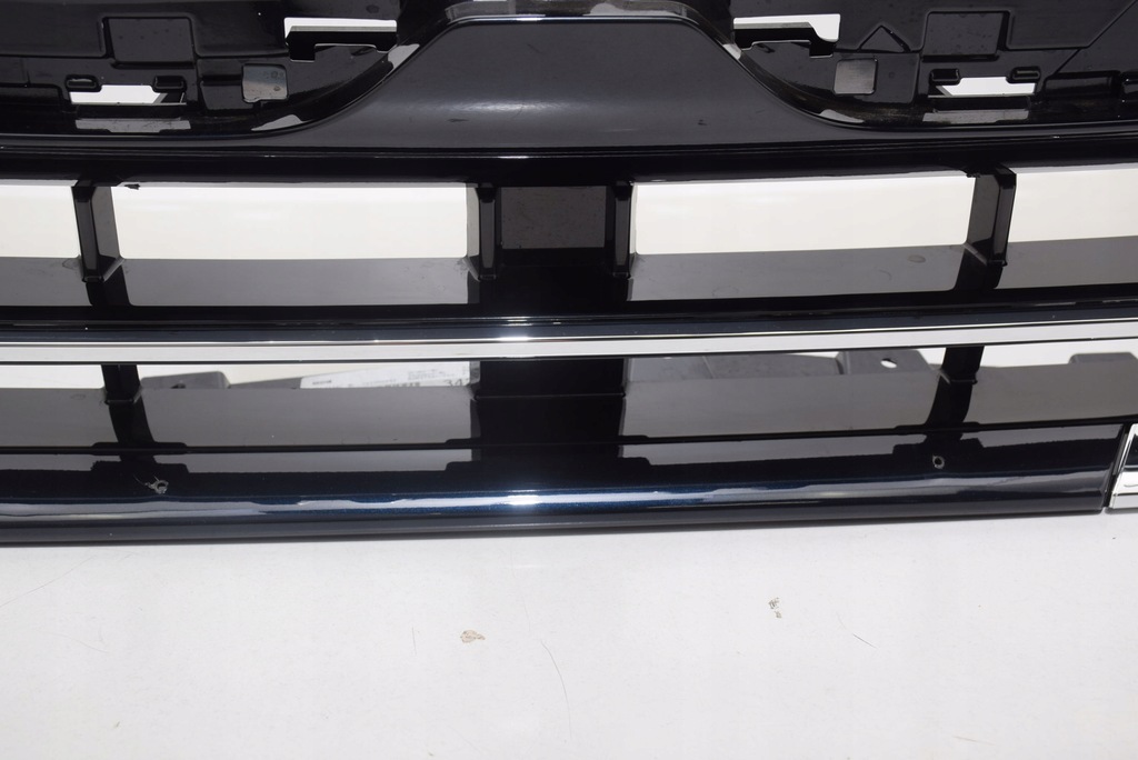 фото №13, Bmw 7 g70 бампер перед 6-pdc 416 carbonschwarz