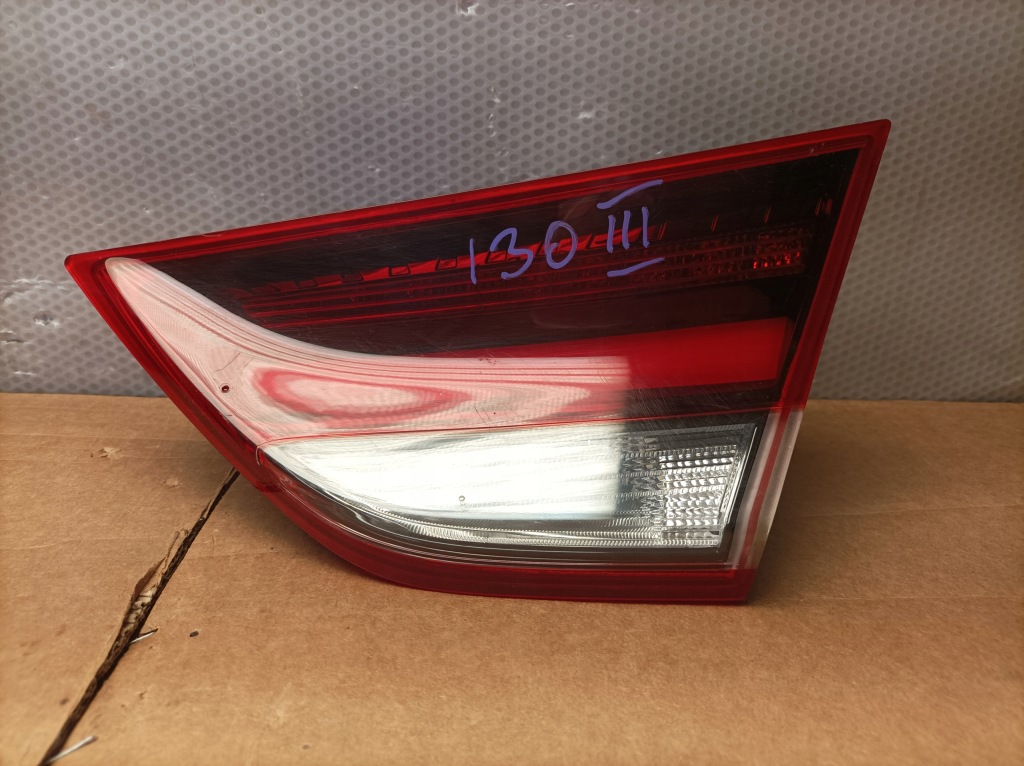 фото №1, Hyundai i30 iii fastback лампа задняя правая w крышка led