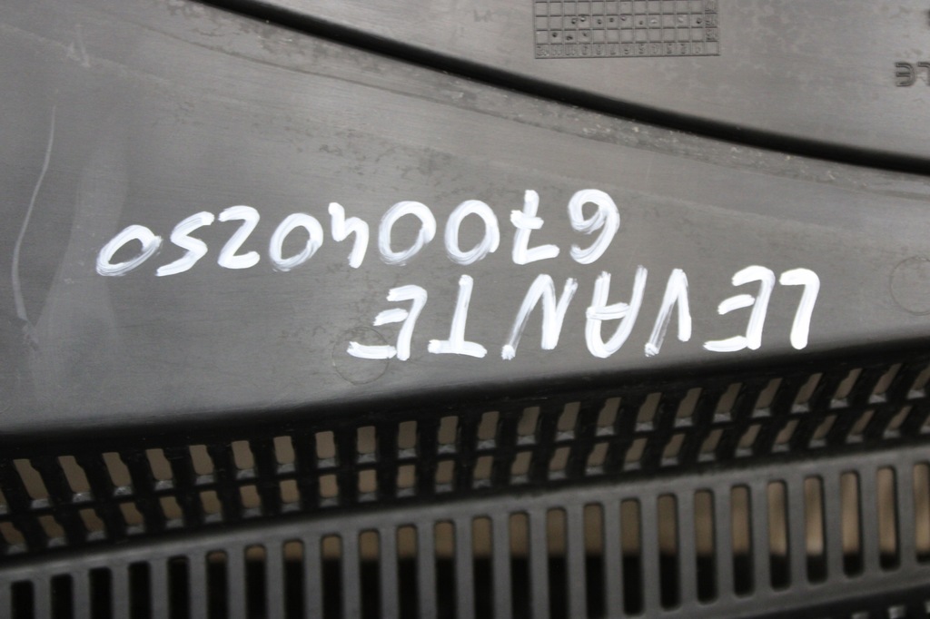 фото №5, Жабо maserati levante m161 670040250