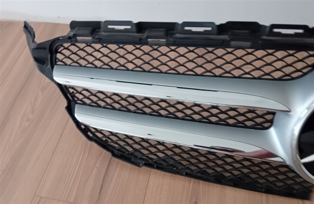 Решётка радиатора решётка радиатора под радар distronic mercedes c-klasa w205 a2058809804 с Разборки