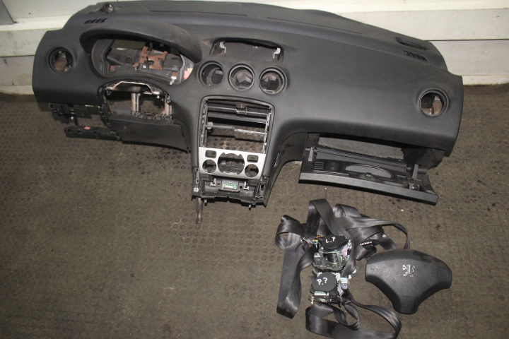 фото №1, Приборная панель приборная подушка безопасности подушки безопасности ремни 308 i