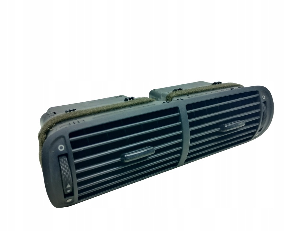 фото №1, Audi a3 8l середня решітка обдув 8l0820951