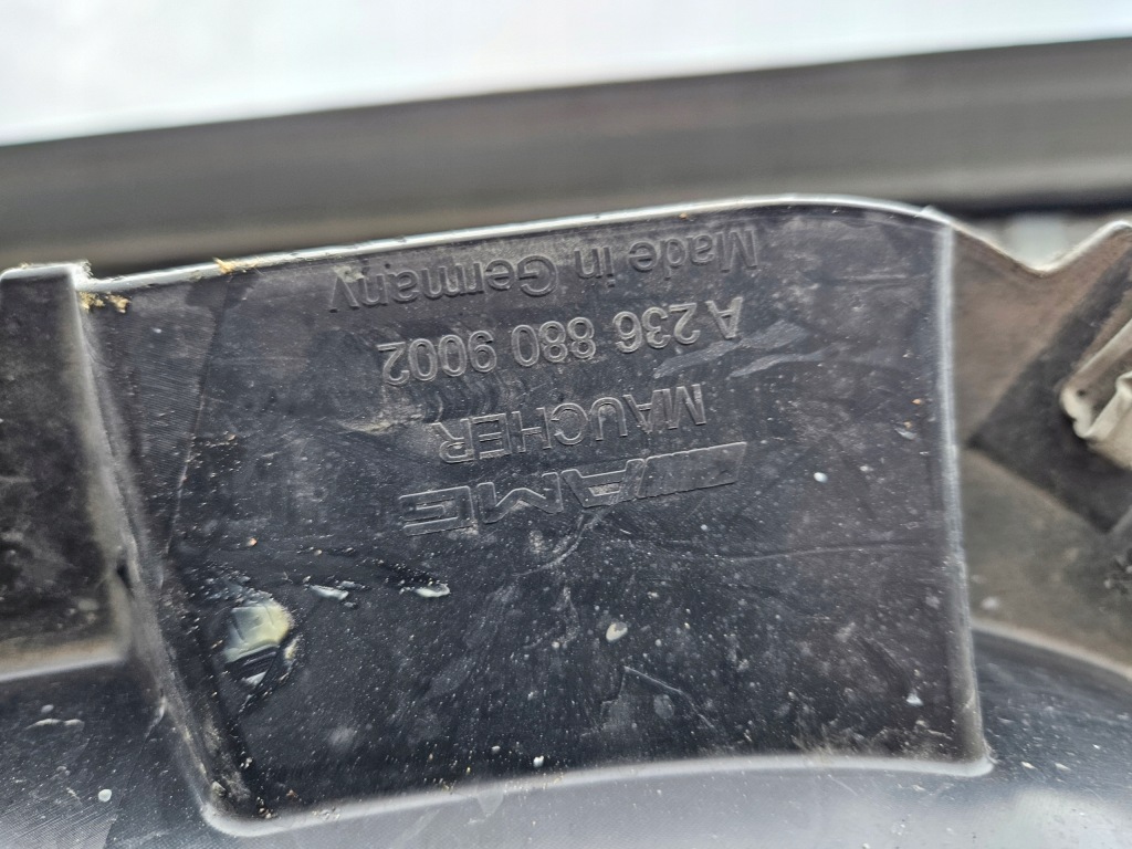 Mercedes cle w236 подкрылок правое перед передние Оригинал