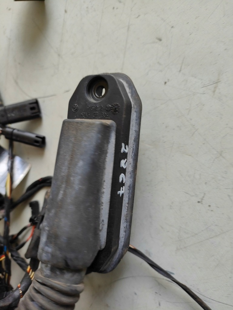 фото №5, Bmw f10 джгут двері правий задня keyless 9240897