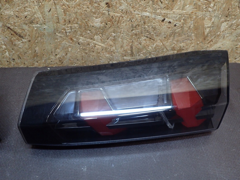 фото №1, Лампа задняя левая peugeot 2008 ii led 19-