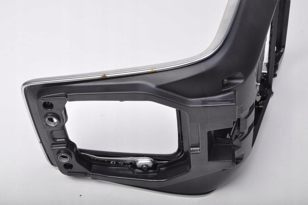 фото №9, Volvo v40 ii рамка панель обдув 08632794 lift