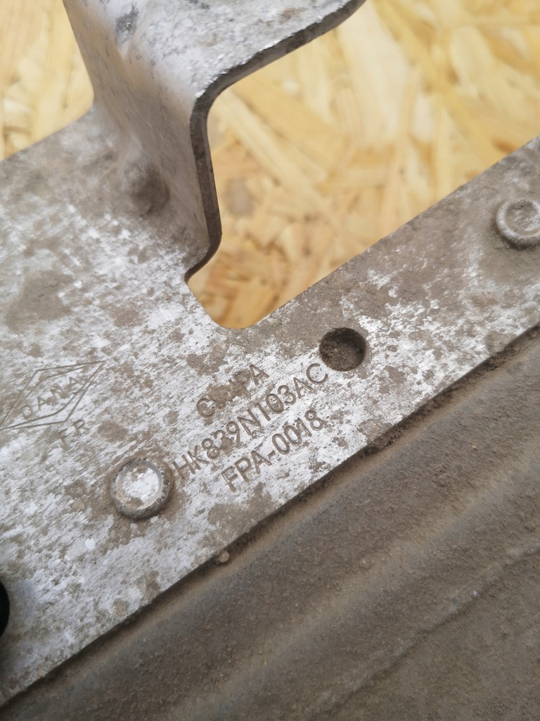 фото №7, Range rover velar радіатор пального hk839n103ac