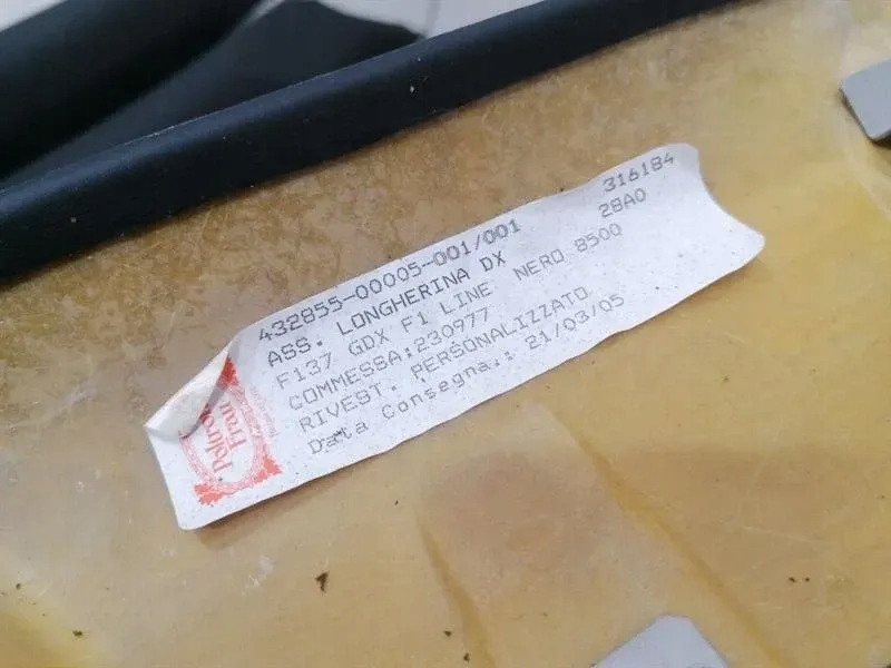 Запчасти потолочный ferrari 612 scaglietti f137 669727 молдинг потолочный Доставка