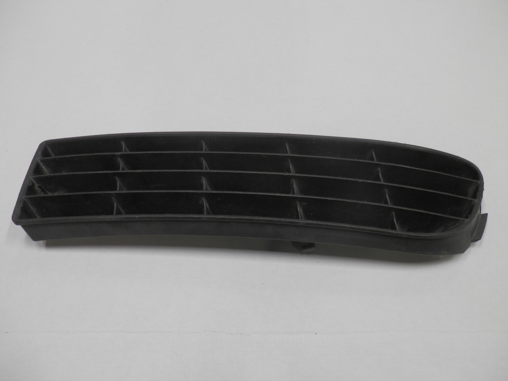 фото №1, Audi a6 c4 решётка заглушка бампера левая