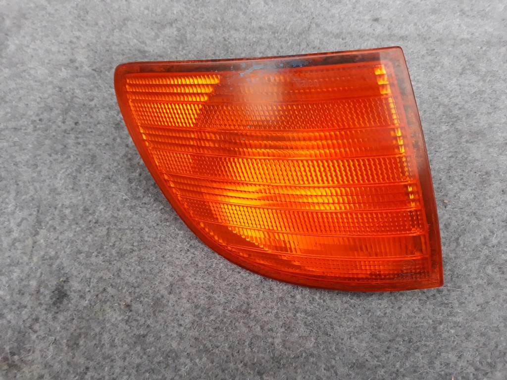 фото №1, Поворотник правый mercedes vito w638