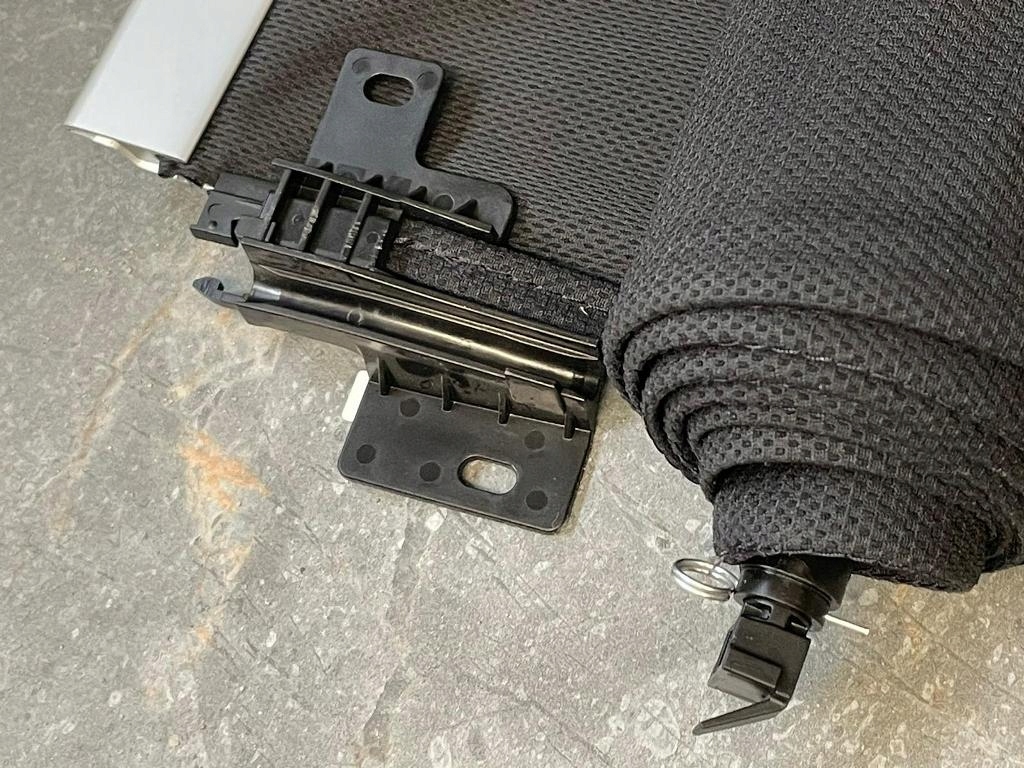 Шторка люк панорами black чорний 4g9.877.307.b 5l9 audi a6 2015-18 Ціна