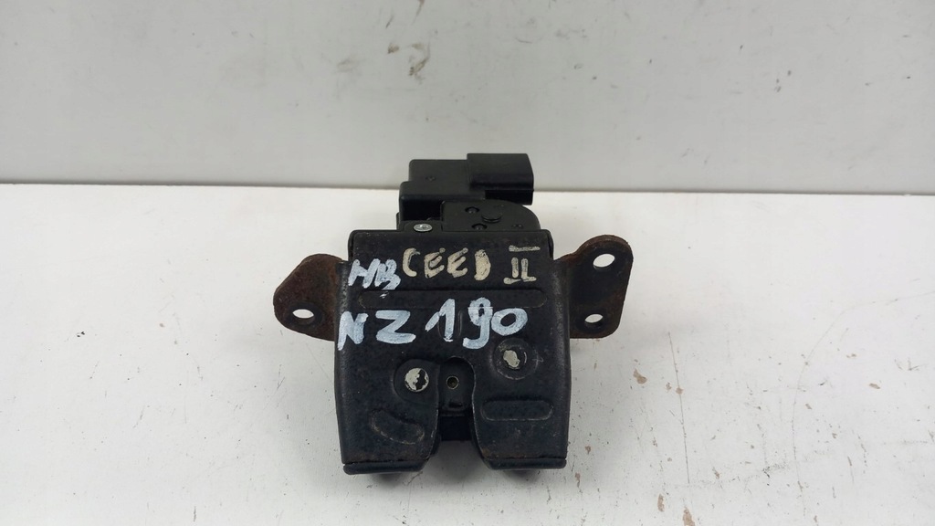 фото №1, Kia ceed ii hb замок крышки задняя