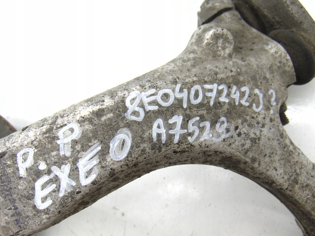 фото №7, Поворотный кулак перед правая seat exeo 2.0 tdi 8e0407242j
