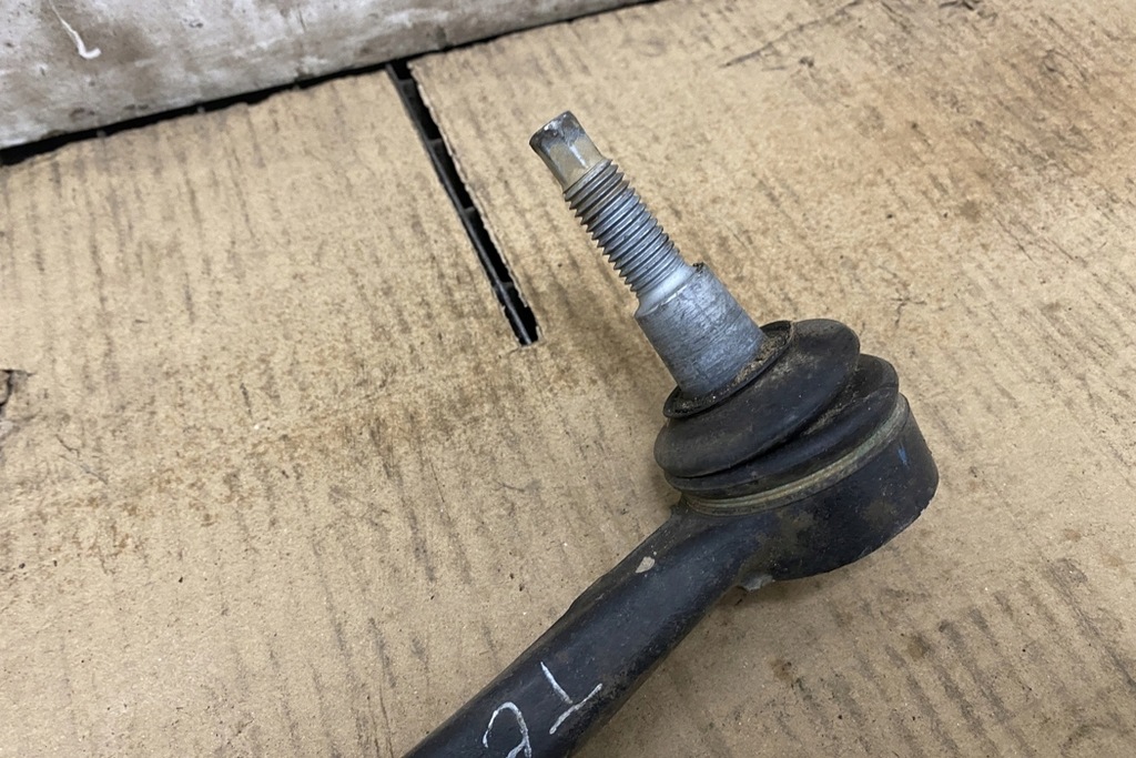 фото №8, Важіль нижній передній правий ford usa mustang convertible fr3c3078bb 2.3l