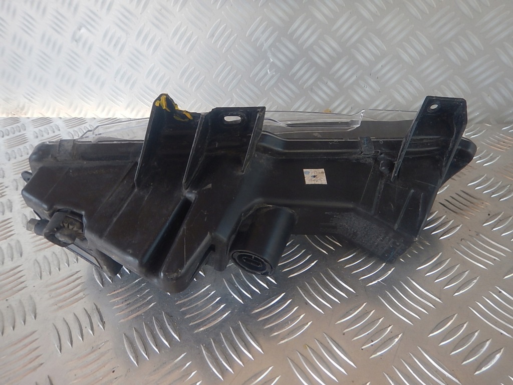 Tesla 3 правий протитуманна фара led drl 1077396-00-d в Україні