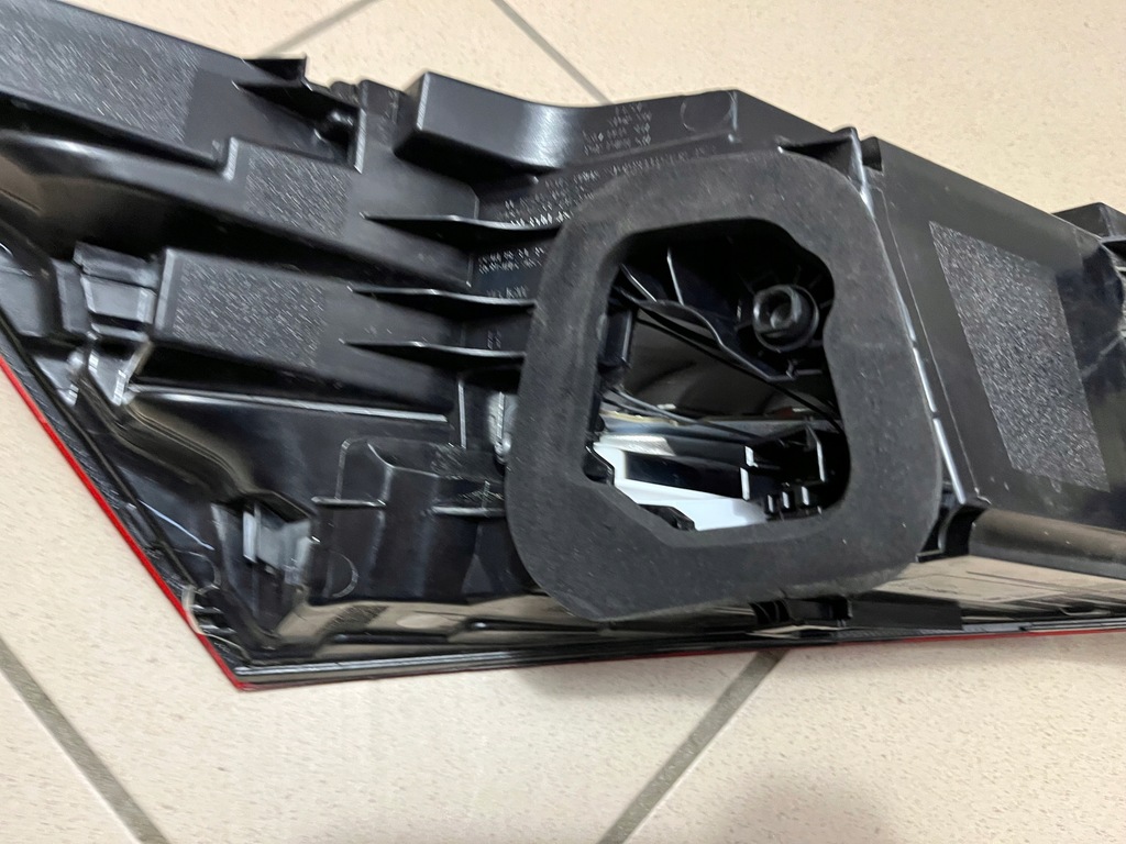 фото №14, Skoda kodiak kodiaq 565 лампа задняя задняя правое