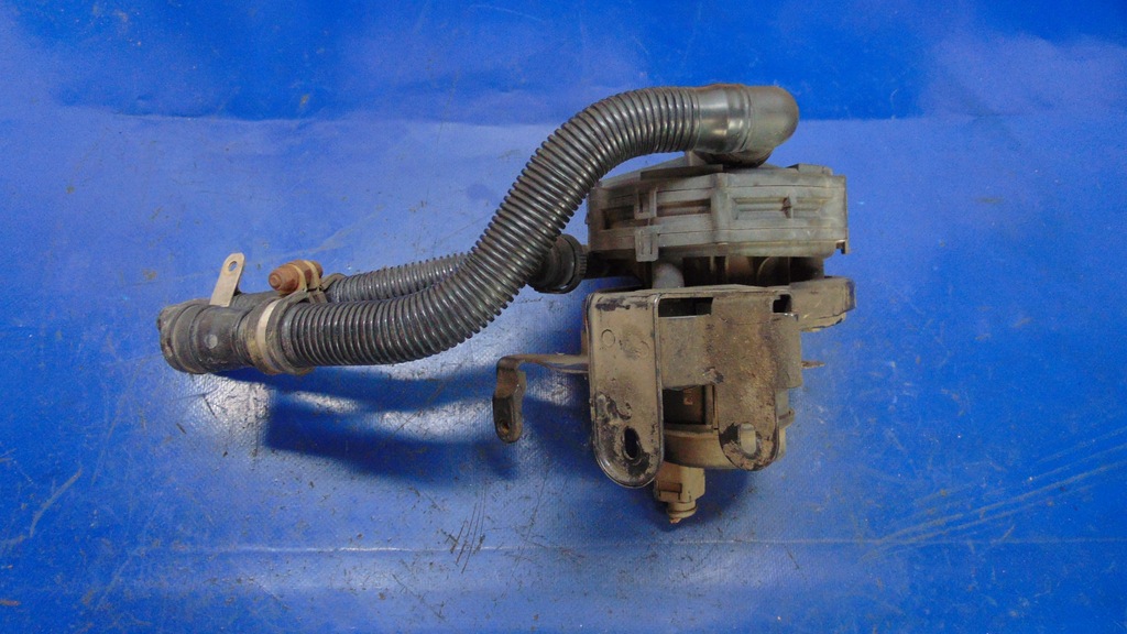 фото №1, Насос wody 2.3 v5 vw bora 97-05 rok