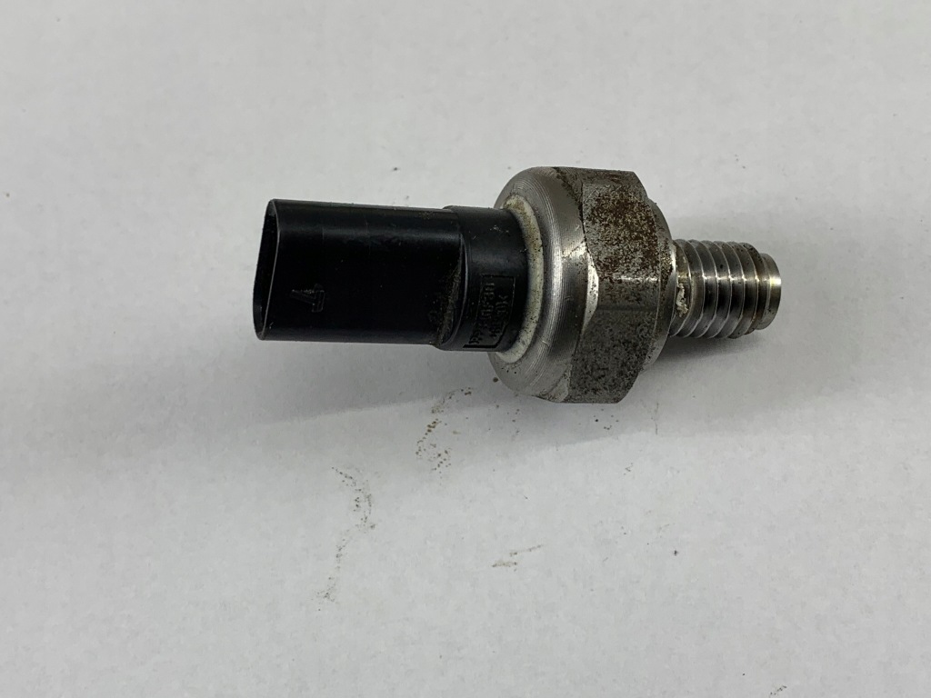 фото №1, Opel insignia b 1.5 lfv датчик тиску оливи