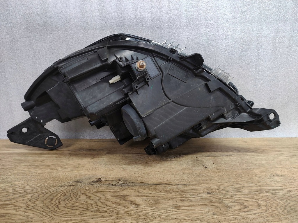 фото №7, Лампа передняя правая peugeot 208 ii