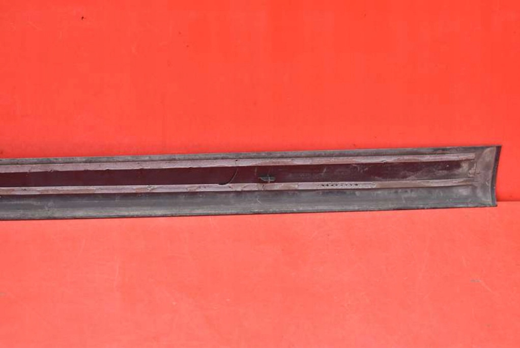 фото №10, Молдинг поріг правий перед 4f0853374k audi a6 c6 s-line 04-08